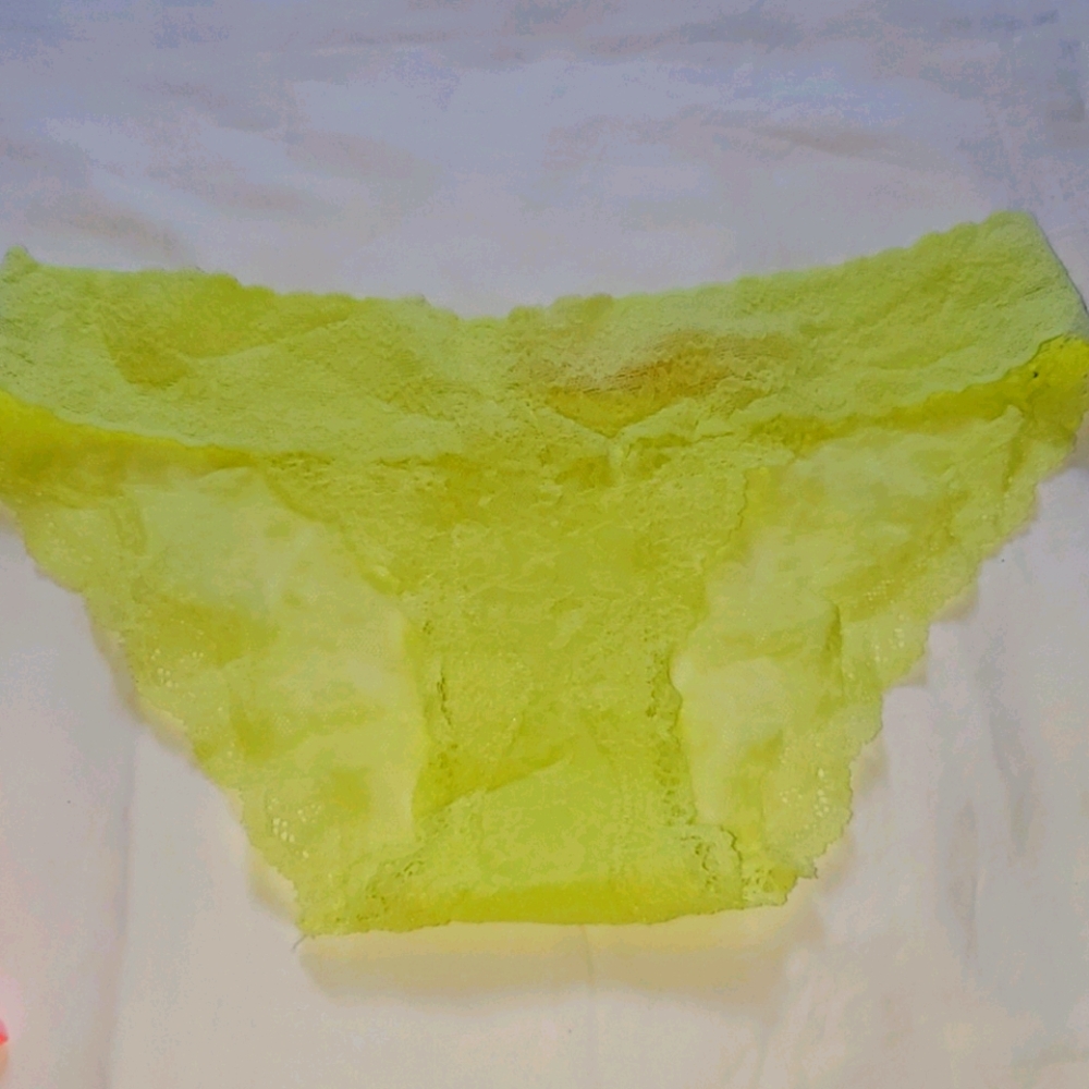 Victoria secret ..New !!! 2 BEAUTIIFUL PANTIES